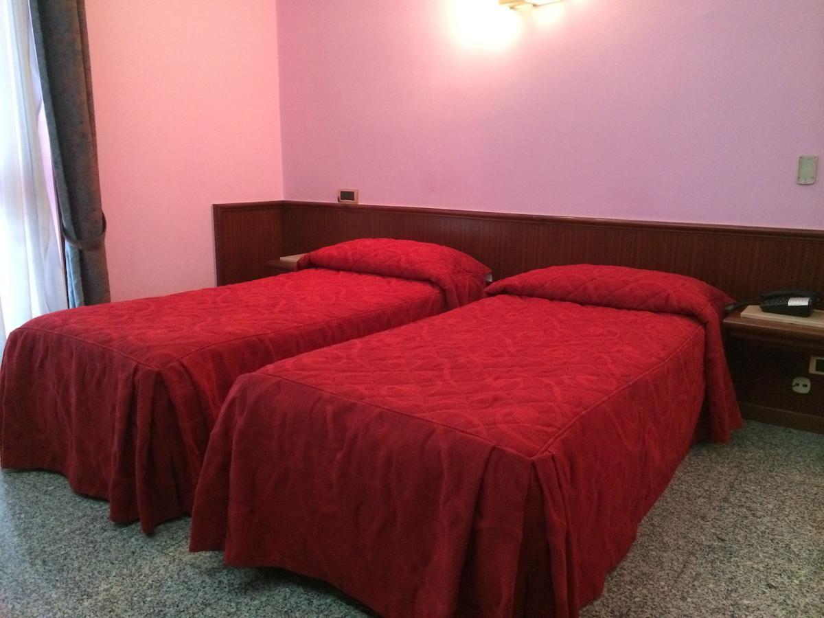 Re Di Cuori Hotel Caianello Chambre photo